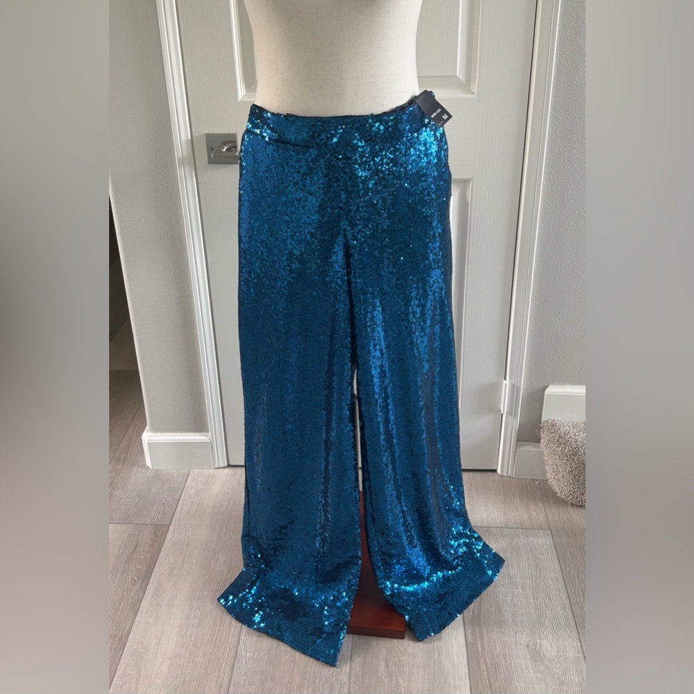 New York & Company | NWT | Vibrant Blue Sequin pants| sz M.